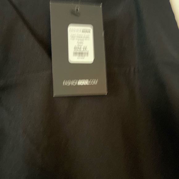 Sale‼️Fashion Nova Black Skirt -Size 3X - Picture 5 of 6